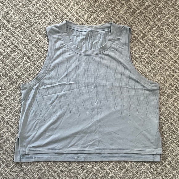 Lululemon crop muscle tank size 4 - Picture 1 of 2